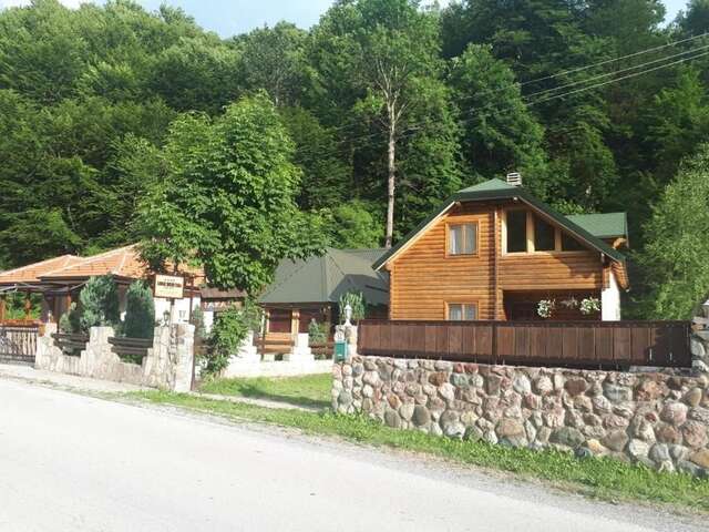 Лоджи Lodge House Tara Колашин-75